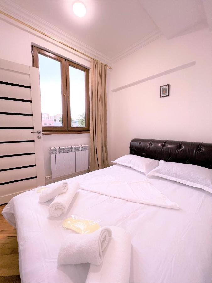 Apartmán Cosy Apt Near Republic Square Jerevan Exteriér fotografie